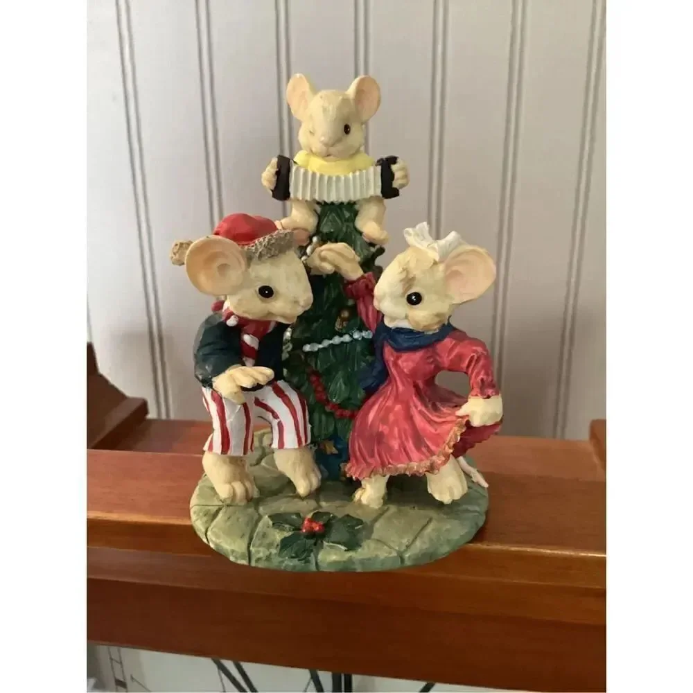 VTG Three Dancing Mice Christmas Tree Figurine